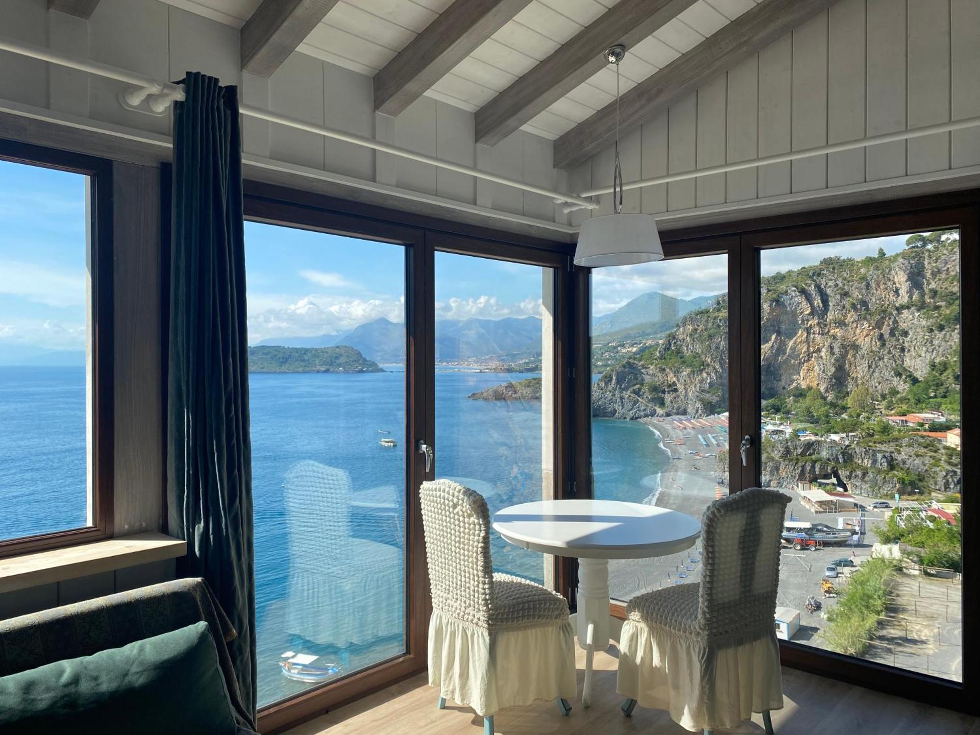 B&B Villa La Petra سان نيكولا أرسيلا الغرفة الصورة