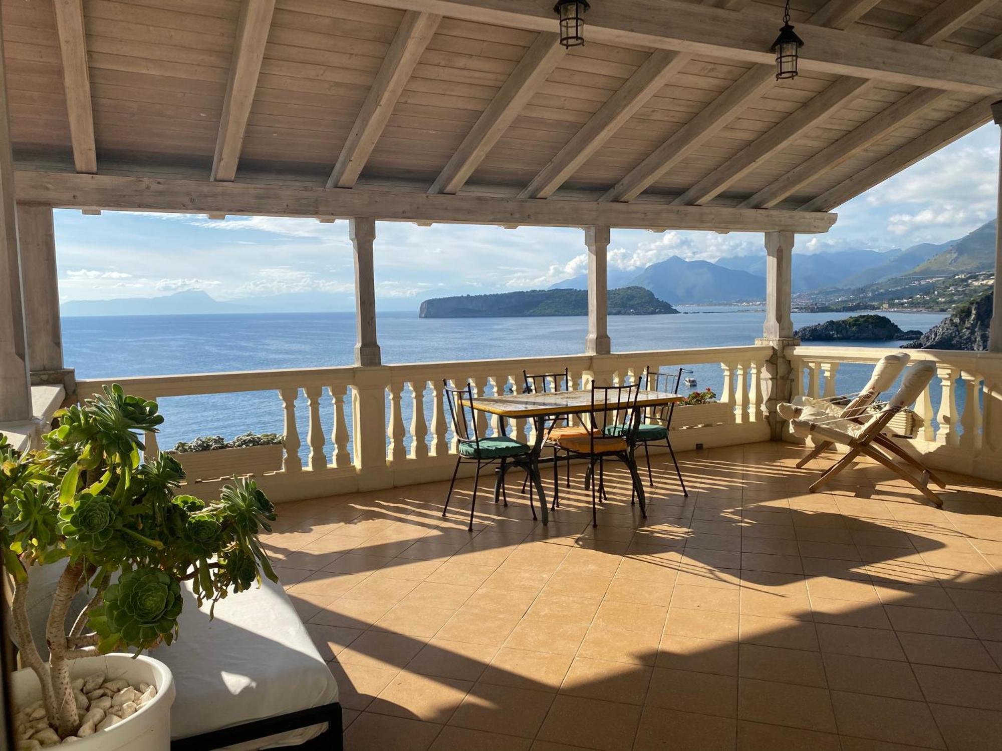 B&B Villa La Petra سان نيكولا أرسيلا الغرفة الصورة