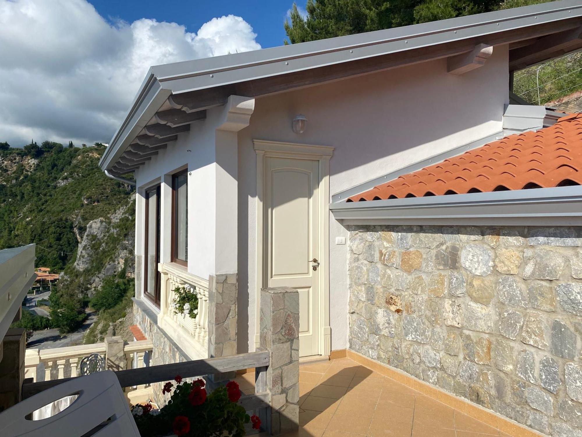 B&B Villa La Petra سان نيكولا أرسيلا الغرفة الصورة